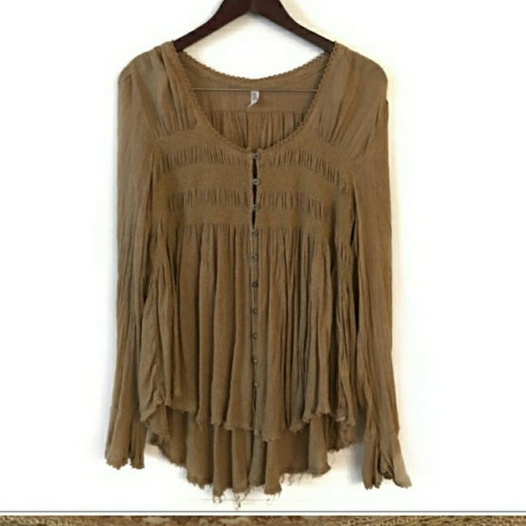 Free People Tops - FREE PEOPLE BLUE BIRD smocked raw Hem tunic